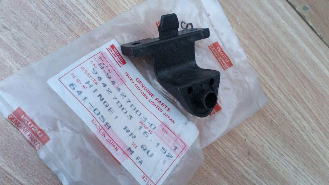 Window Hinge Rear Small Window fits Isuzu Pickup TF Space Cab Chevrolet LUV 8944270030 View Front