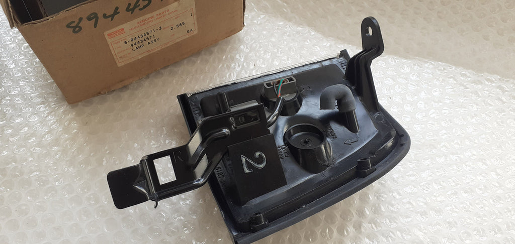 Turn Signal Front Right fits Isuzu Pickup Chevrolet LUV 8944345713 Genuine View Rear