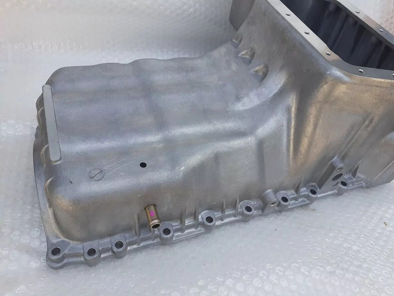 Crankshaft Case Crankcase fits Isuzu Pickup TF Chevrolet LUV 4JA1 4JB1 Genuine 8944535212 View Lower