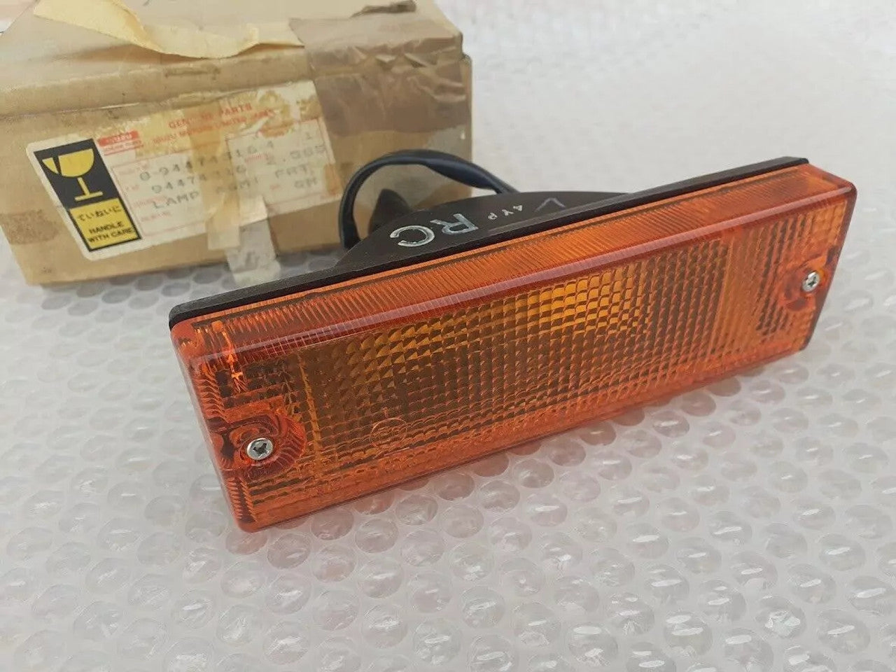 Indicator Turn Signal Front Right fits Isuzu Pickup TF Chevrolet LUV Genuine 8944743164 View Left