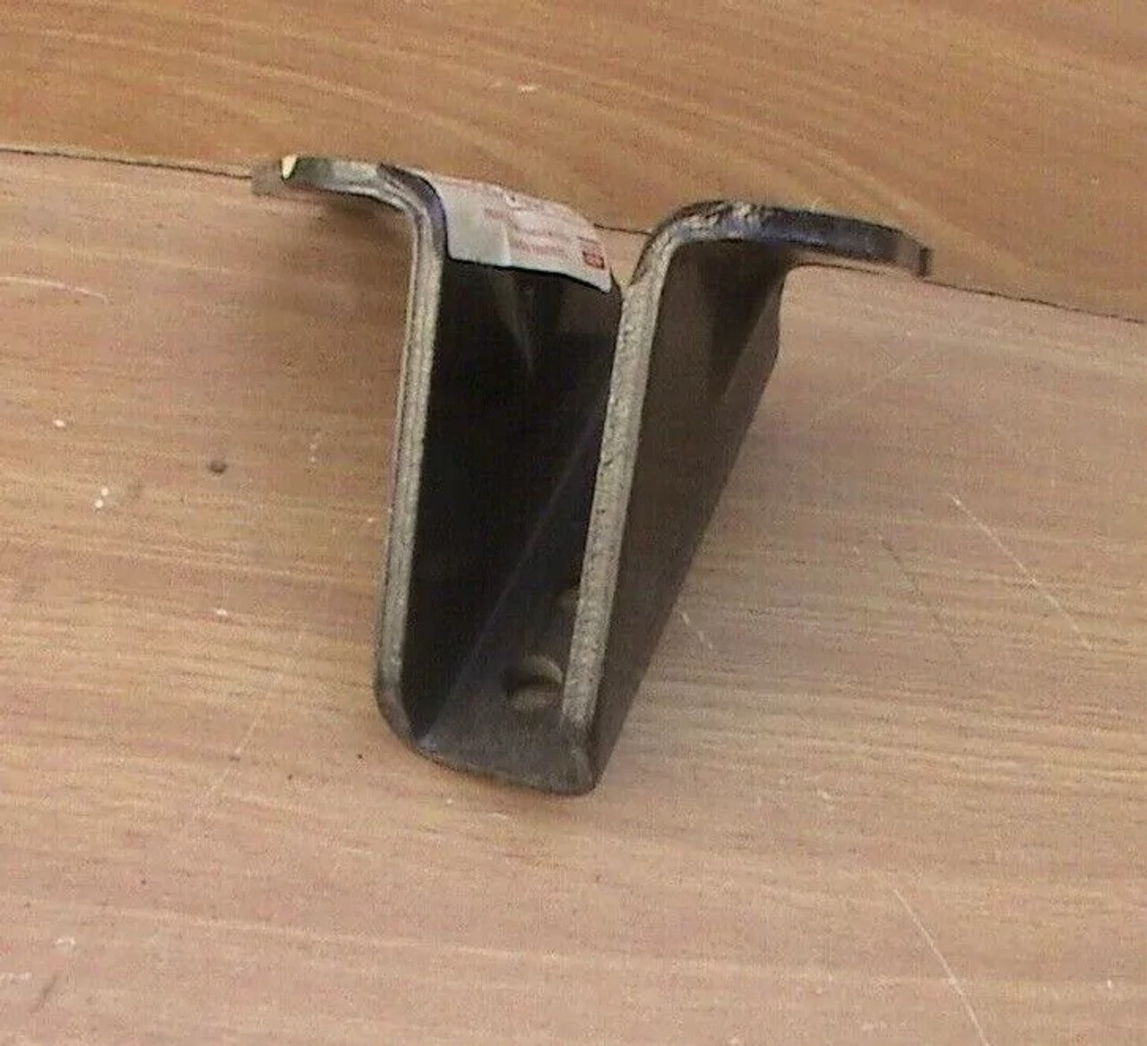 Engine Mount Bracket Right fits Isuzu Trooper Bighorn UBS Chevrolet 4JB1 Genuine 8970381951 View Right