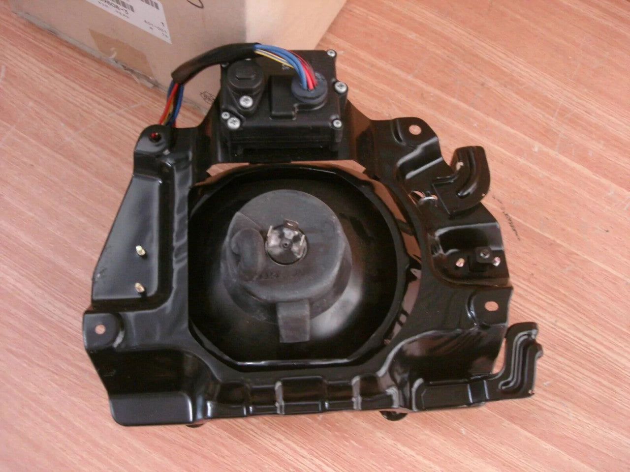 Headlight Right fits Isuzu Pickup TFS TFR Chevrolet LUV Holden Genuine 8970398083 View Left