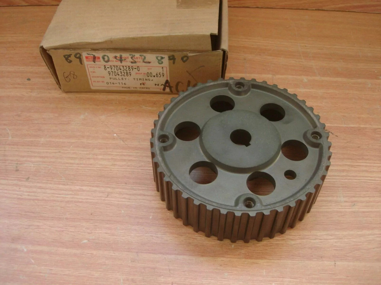 Timing Belt Pulley fits Isuzu Pickup Trooper Chevrolet LUV 4JG2 8970432890 Genuine View Front
