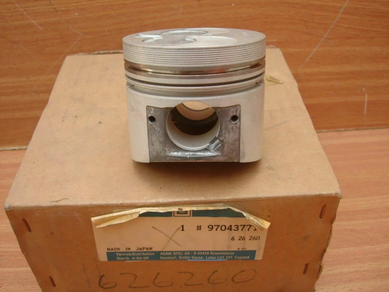 4x Pistons fits Opel Astra F Vectra A Vauxhall Cavalier 1.7 Diesel 17TD Genuine 8970437710 View Front