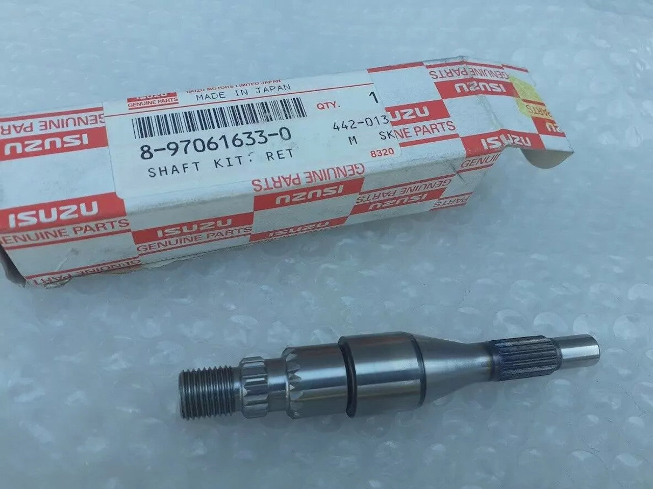 Power Steering Oil Pump Shaft fits Isuzu Pickup TF Chevrolet LUV 8970616330 View Front