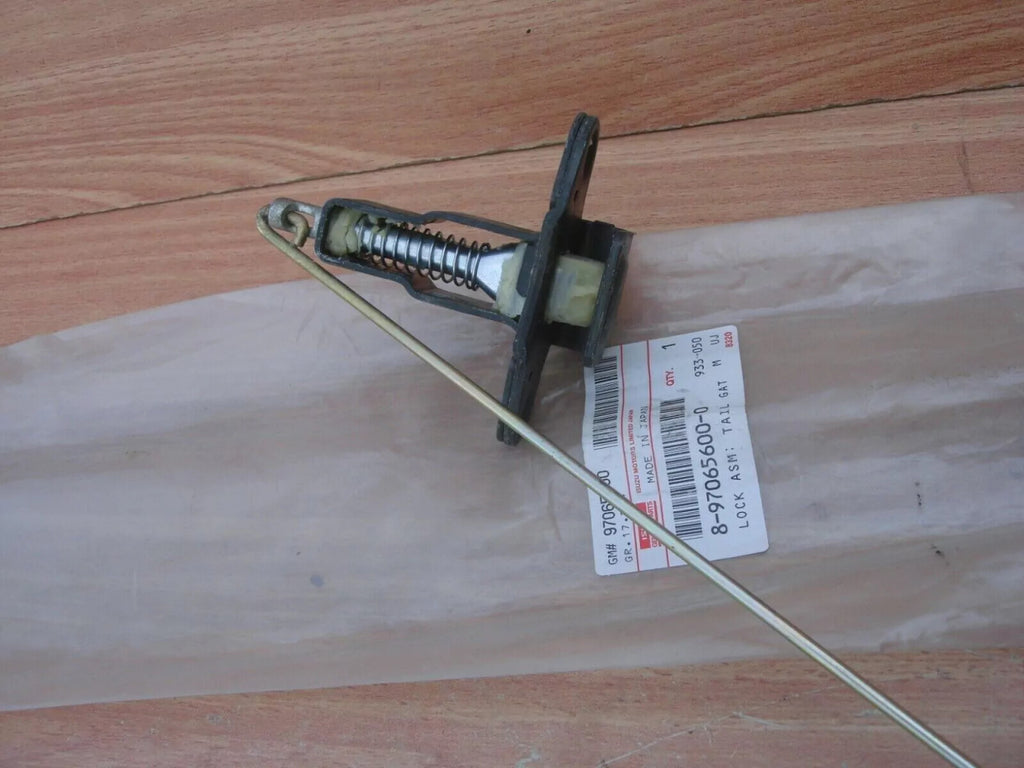 Lock Tailgate Right fits Isuzu Pickup TF Chevrolet LUV Opel Campo Genuine 8970656000 View Rear