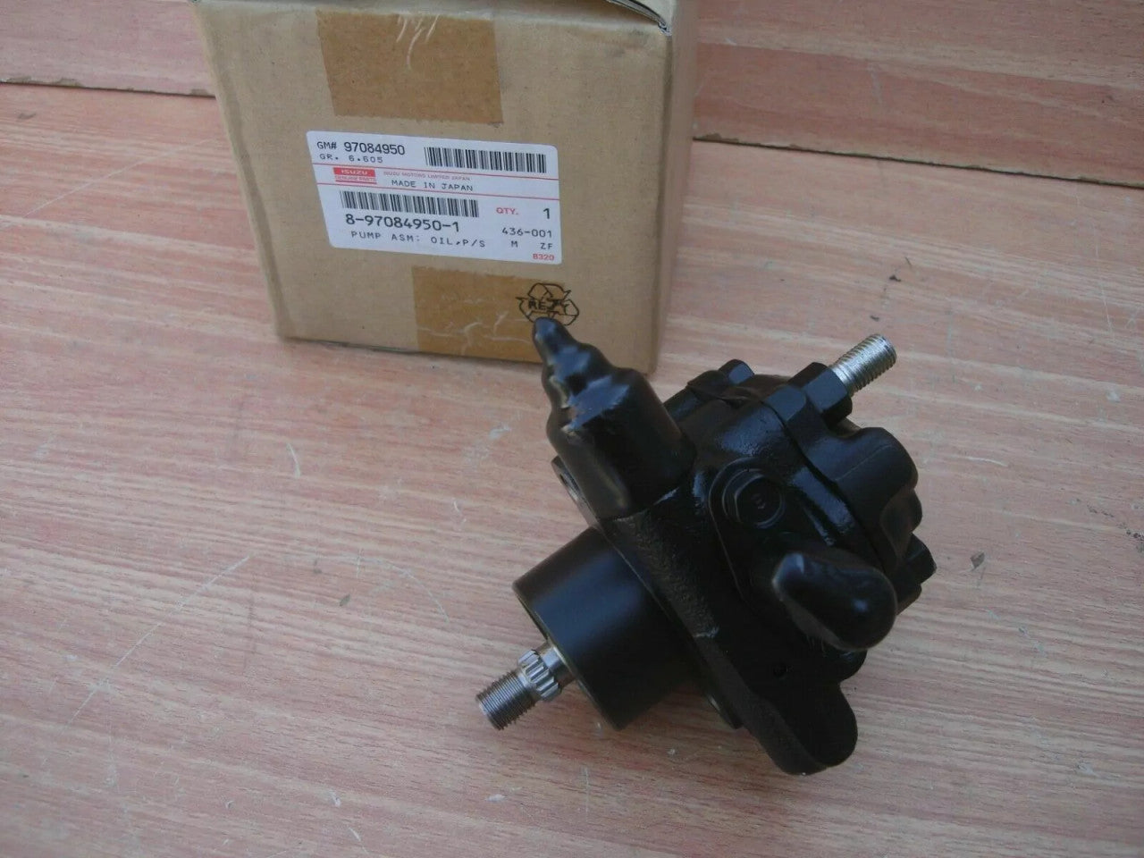 Power Steering Pump fits Isuzu Pickup TF Chevrolet LUV 4JA1 8970849501 Genuine View Rear