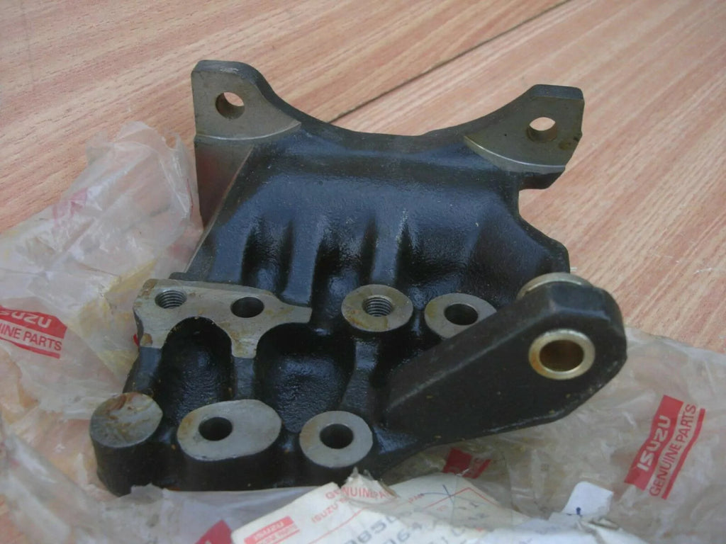 A/C Bracket fits Isuzu Pickup TF Chevrolet LUV Opel Campo 8970850640 Genuine View Right
