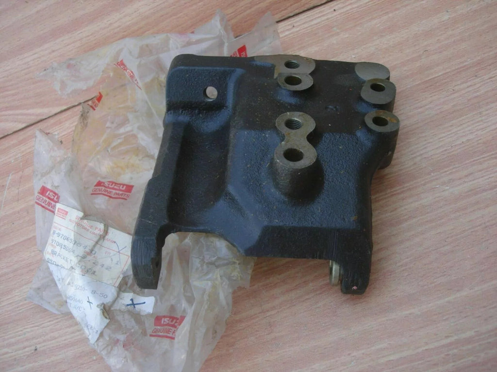 A/C Bracket fits Isuzu Pickup TF Chevrolet LUV Opel Campo 8970850640 Genuine View Left