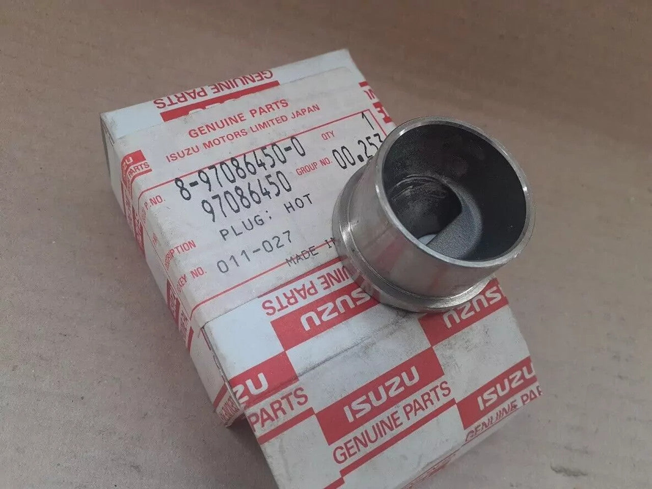 Cylinder Head Prechamber fits Isuzu 4JG2 8970864500 Genuine View Rear