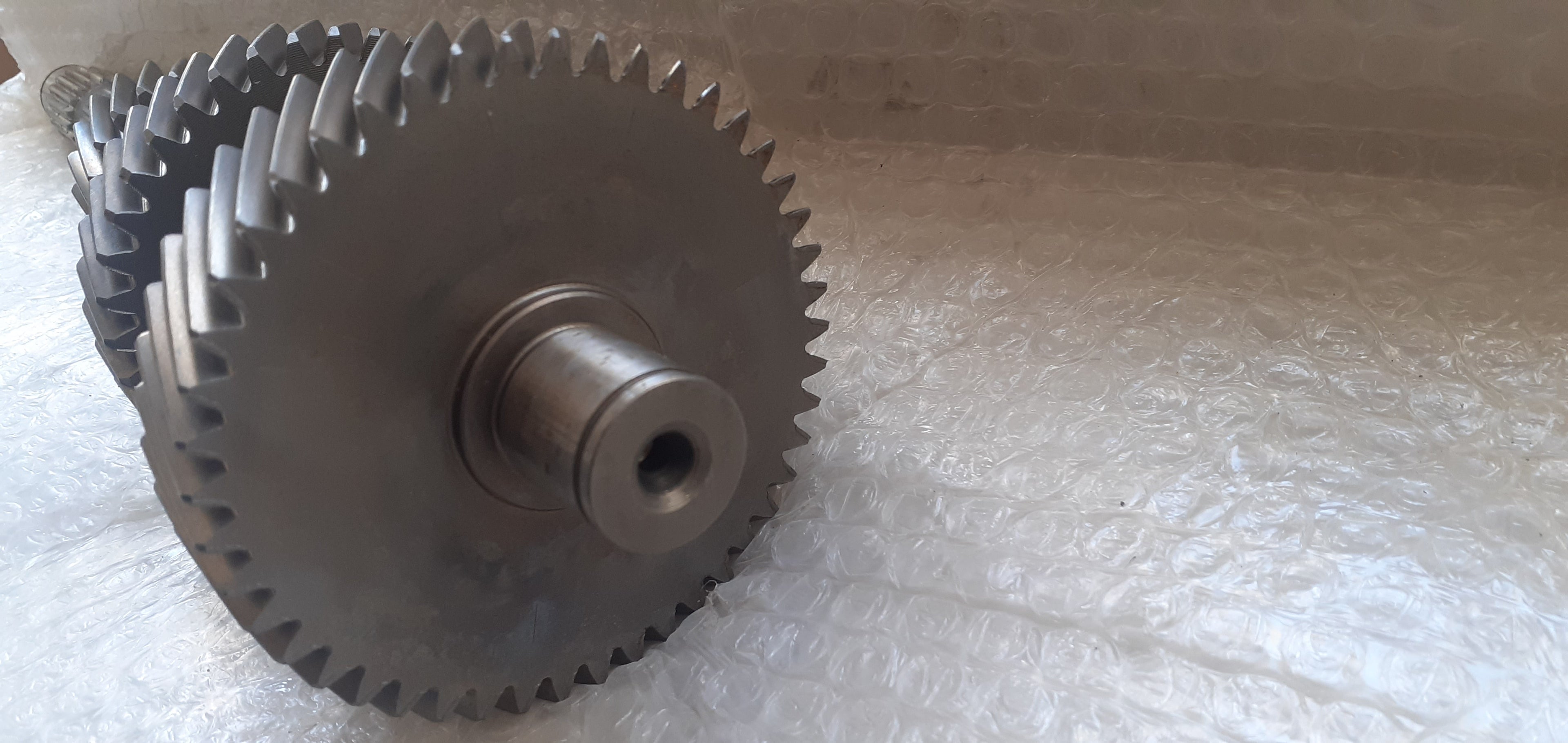 Gear Counter Shaft 46-38-27-21 for Isuzu Honda Chevrolet Opel 8971009120 Genuine View Front