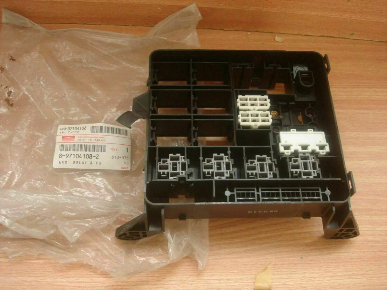 Fuse & Relay Box fits Isuzu TFS TFR Pickup Chevrolet LUV Honda Passport Genuine 8971041082 View Rear