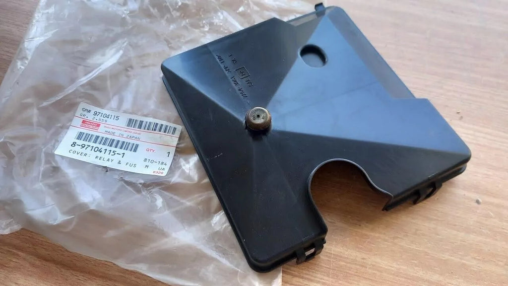 Fuse Box Cover Lower fits Isuzu Pickup TF Chevrolet LUV 8971041151 Genuine View Right