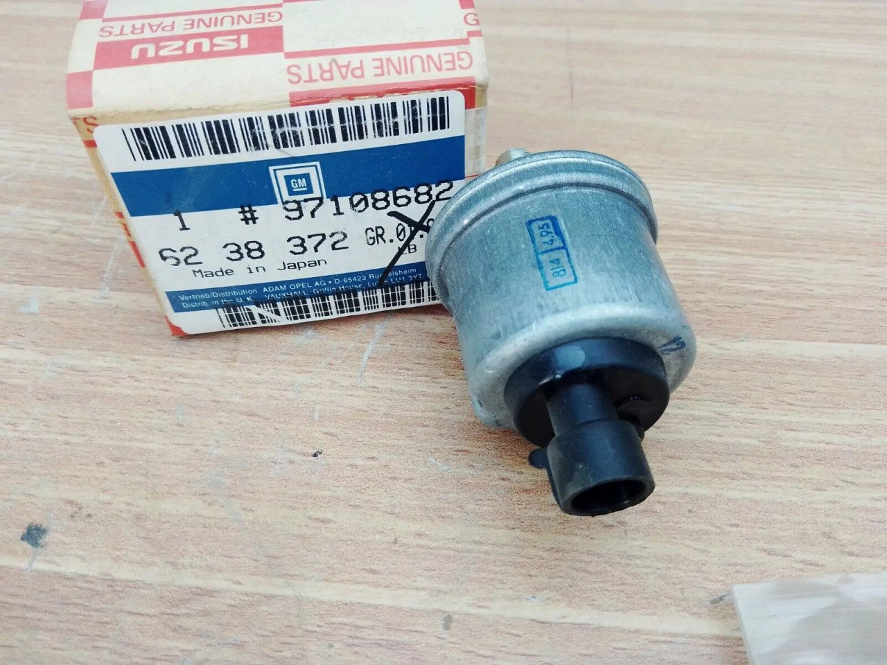 Oil Pressure Switch fits Opel Vauxhall Frontera Isuzu Trooper Chevrolet 4JB1T 8971086820 View Front