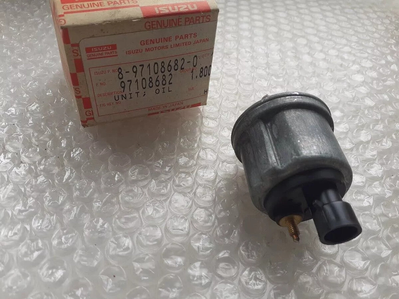 Oil Pressure Switch fits Opel Vauxhall Frontera Isuzu Trooper Chevrolet 4JB1T 8971086820 View Left