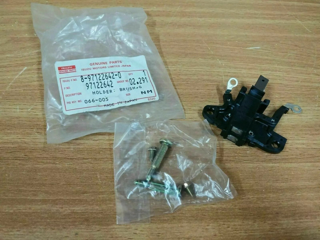 Alternator Carbon Brushes fits Isuzu Opel Chevrolet 4EC1 4EE1 X17TD 15TD 8971226420 View Front