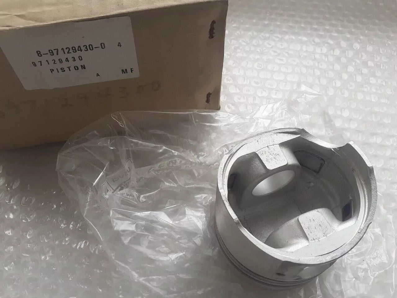 4x Pistons fits Isuzu 4EE1 Opel Vauxhall Corsa B 1.7D X17D Genuine 8971294300 View Rear