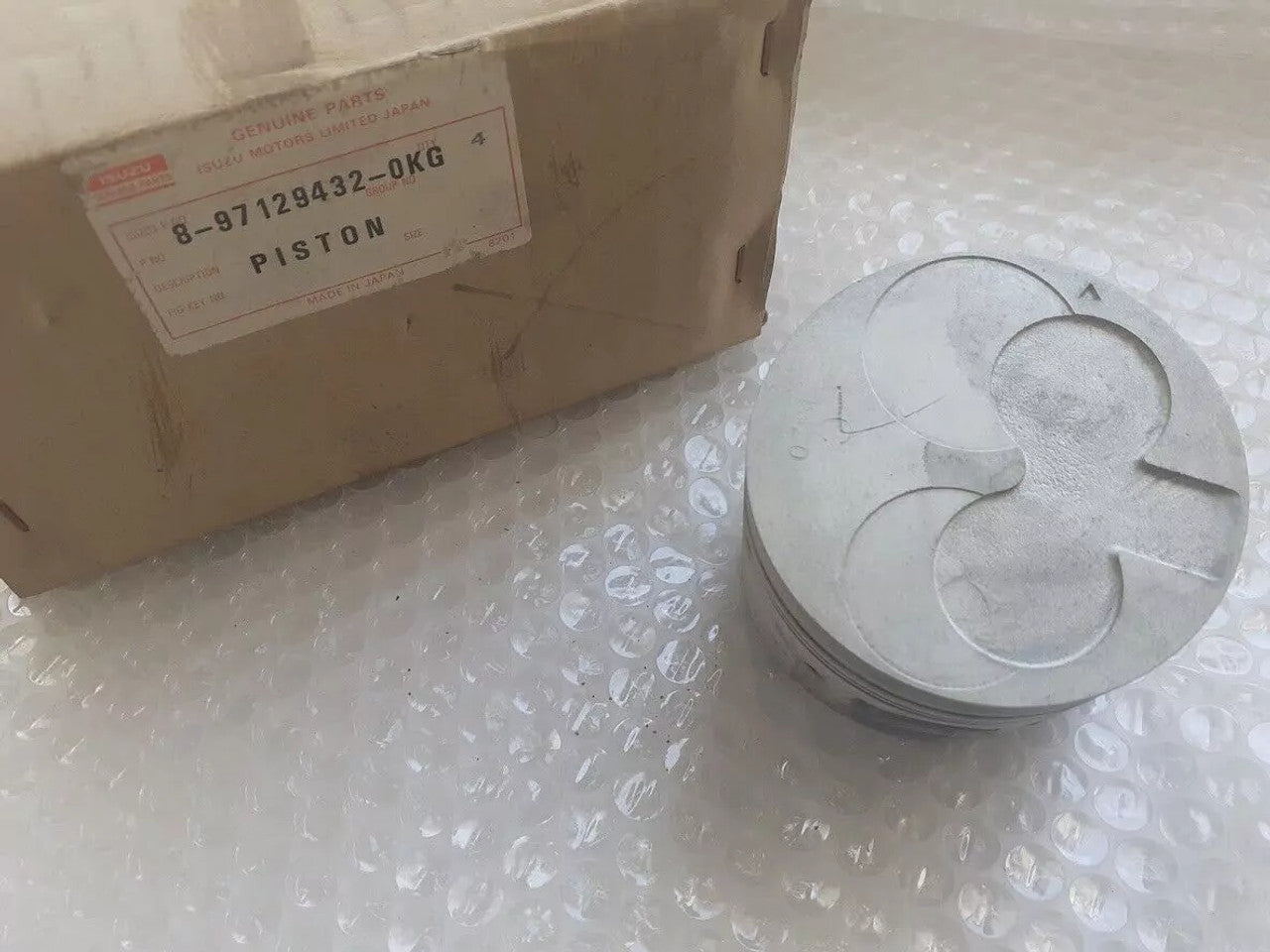 4x Piston fits Opel Vauxhall Vectra B Astra F X17TD 17TD 97129432 Genuine 8971294320 View Front