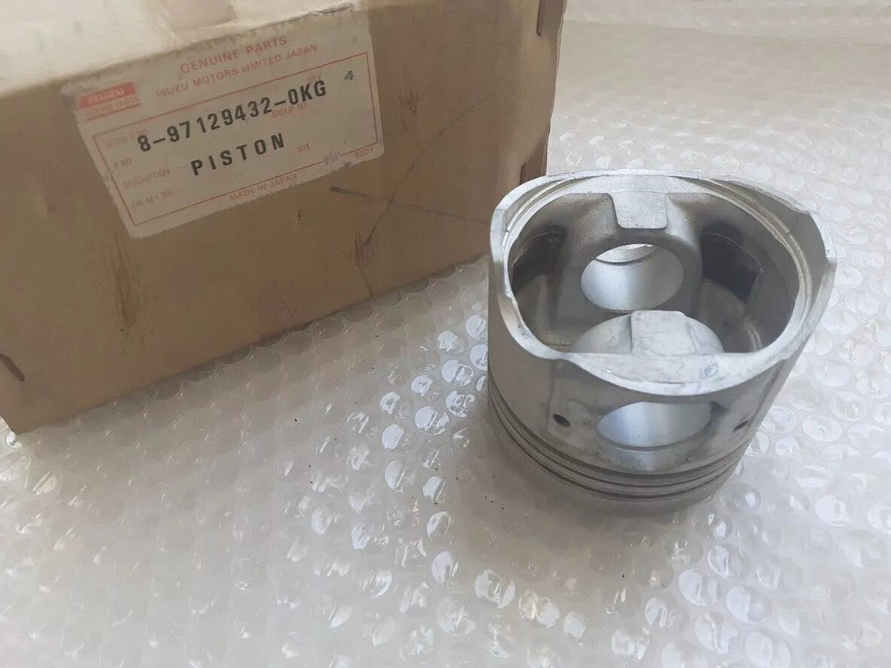 4x Piston fits Opel Vauxhall Vectra B Astra F X17TD 17TD 97129432 Genuine 8971294320 View Rear