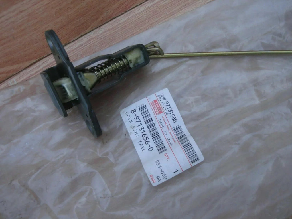Tail Gate Lock Left fits Isuzu Pickup TF Opel Campo Chevrolet LUV Genuine 8971316560 View Rear