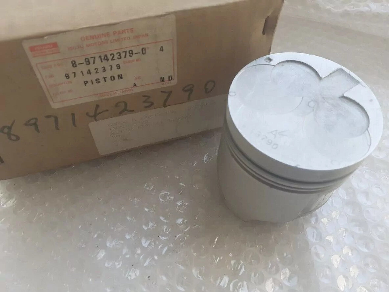 4x Piston fits Opel Vauxhall Corsa B 17D 97142379 Genuine 8971423790 View Front