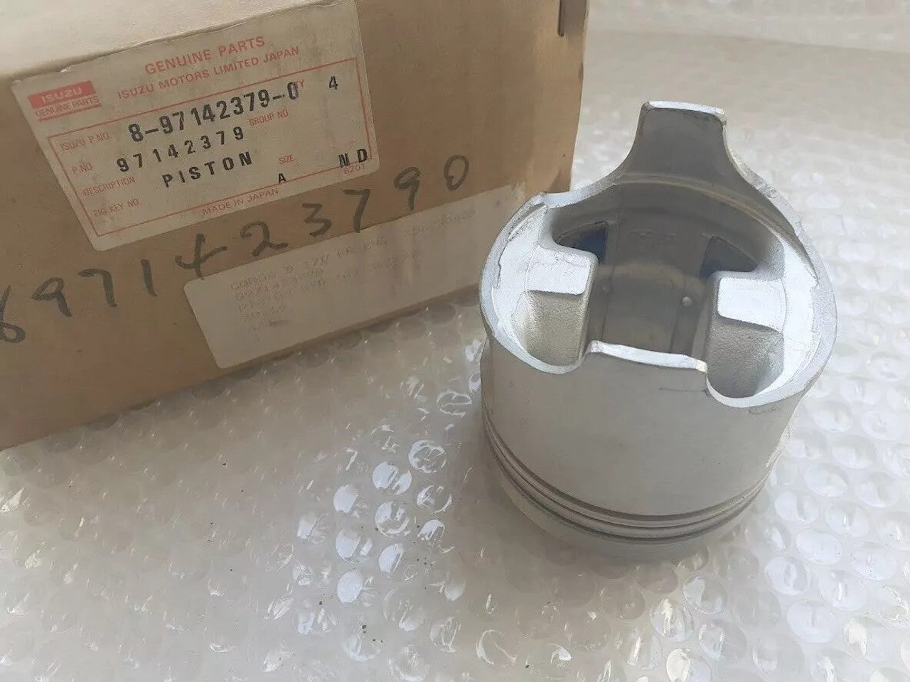 4x Piston fits Opel Vauxhall Corsa B 17D 97142379 Genuine 8971423790 View Rear