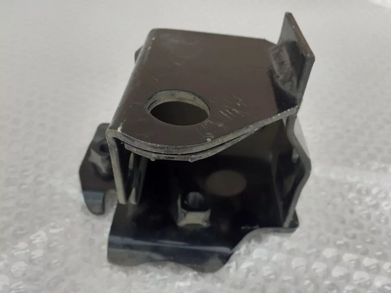 Frame Bracket Front Left fits Isuzu TFS TFR Pickup Chevrolet LUV Holden Rodeo 8971707250 View Right