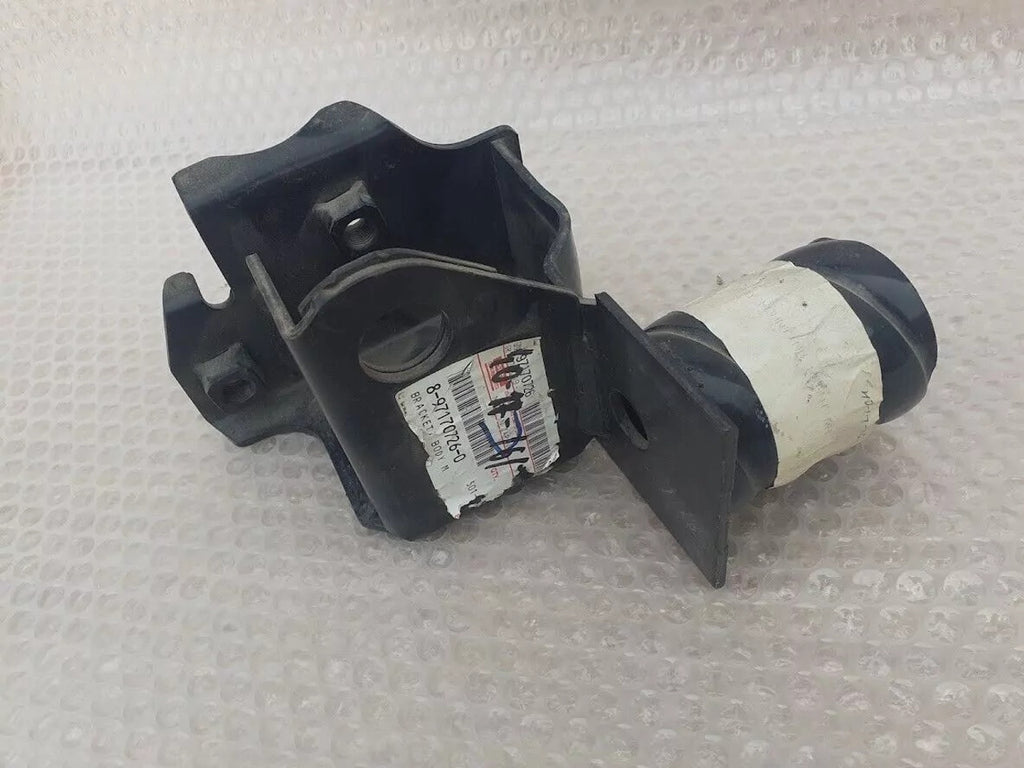 Bracket Front Right fits Isuzu Pickup TF Chevrolet LUV Opel Campo Genuine 8971707260 View Upper
