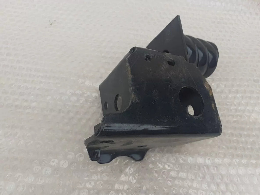 Bracket Front Right fits Isuzu Pickup TF Chevrolet LUV Opel Campo Genuine 8971707260 View Close Up Front