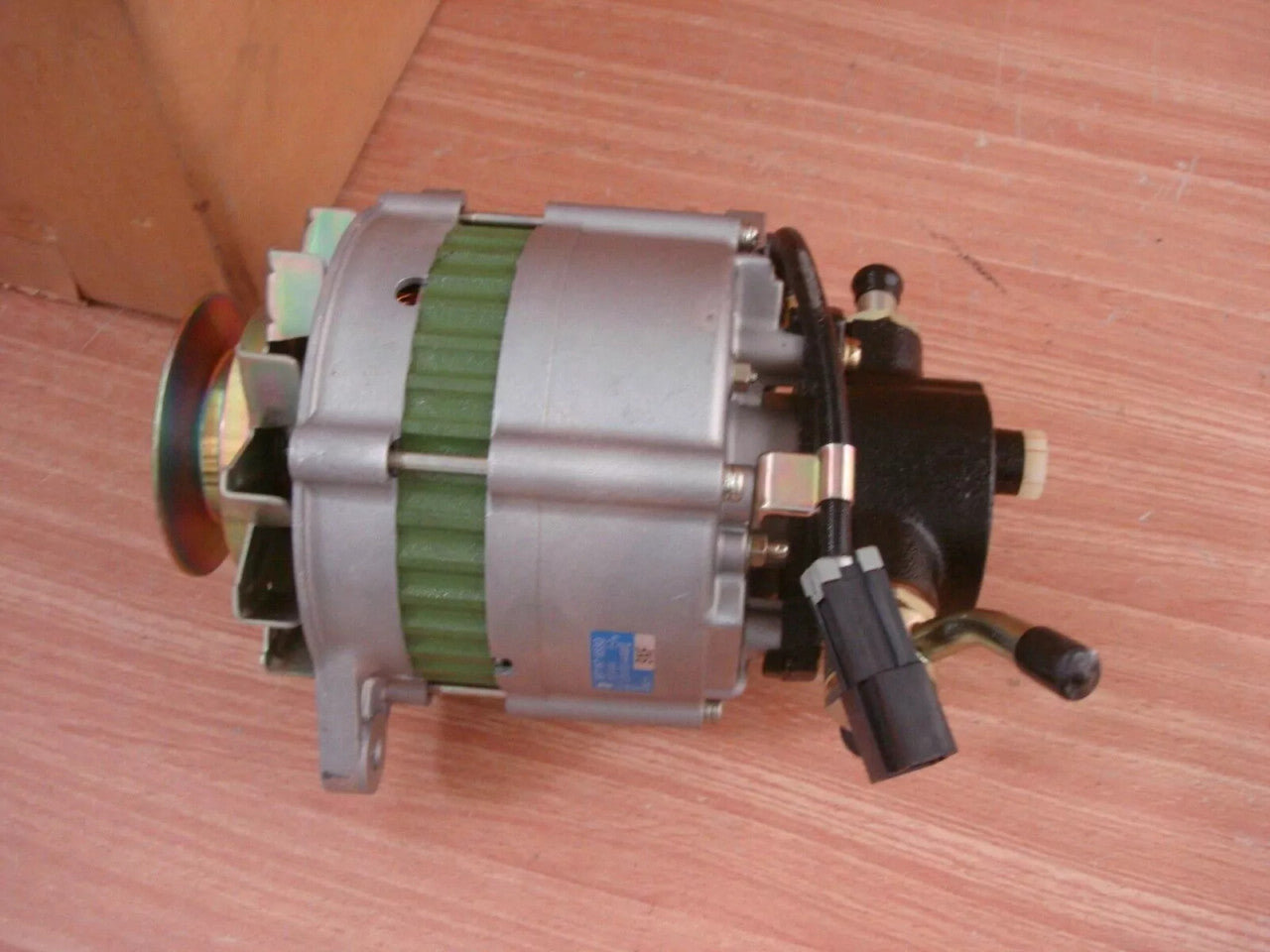 Alternator fits Isuzu Pickup TF Chevrolet LUV Opel Campo Monterey 4JG2 Genuine 8971876550 View Right