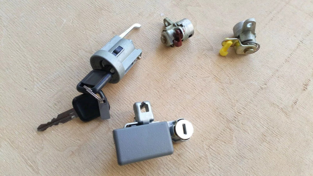 Door Lock Cylinder Set fits Isuzu Chevrolet LUV Pickup TF 8971997940 Genuine View Rear