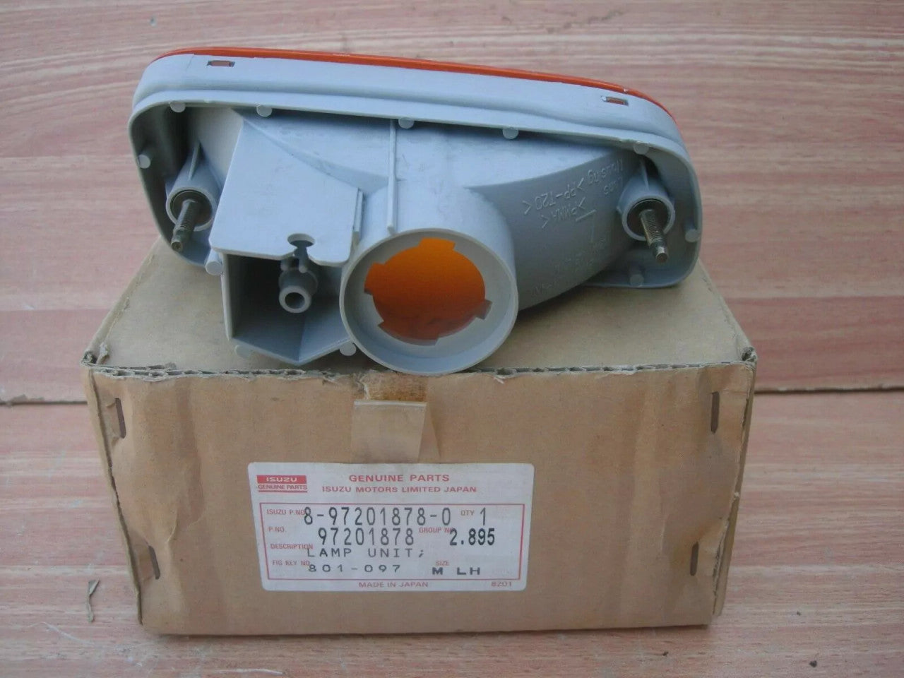 Turn Signal Indicator Front Left fits Isuzu TF Pickup Chevrolet LUV Opel Campo 8972018780 View Rear