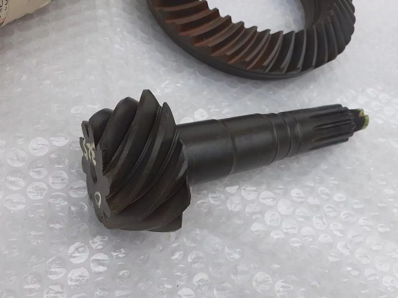 Differential Gear Pinion fits Isuzu Pickup TF Chevrolet LUV Opel Monterey Campo 8972183030 View Close Up Front