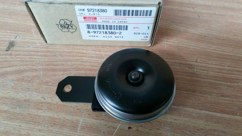 Horn Multi Tone fits Isuzu Pickup TF Chevrolet LUV Opel Campo Genuine 8972183800 View Right