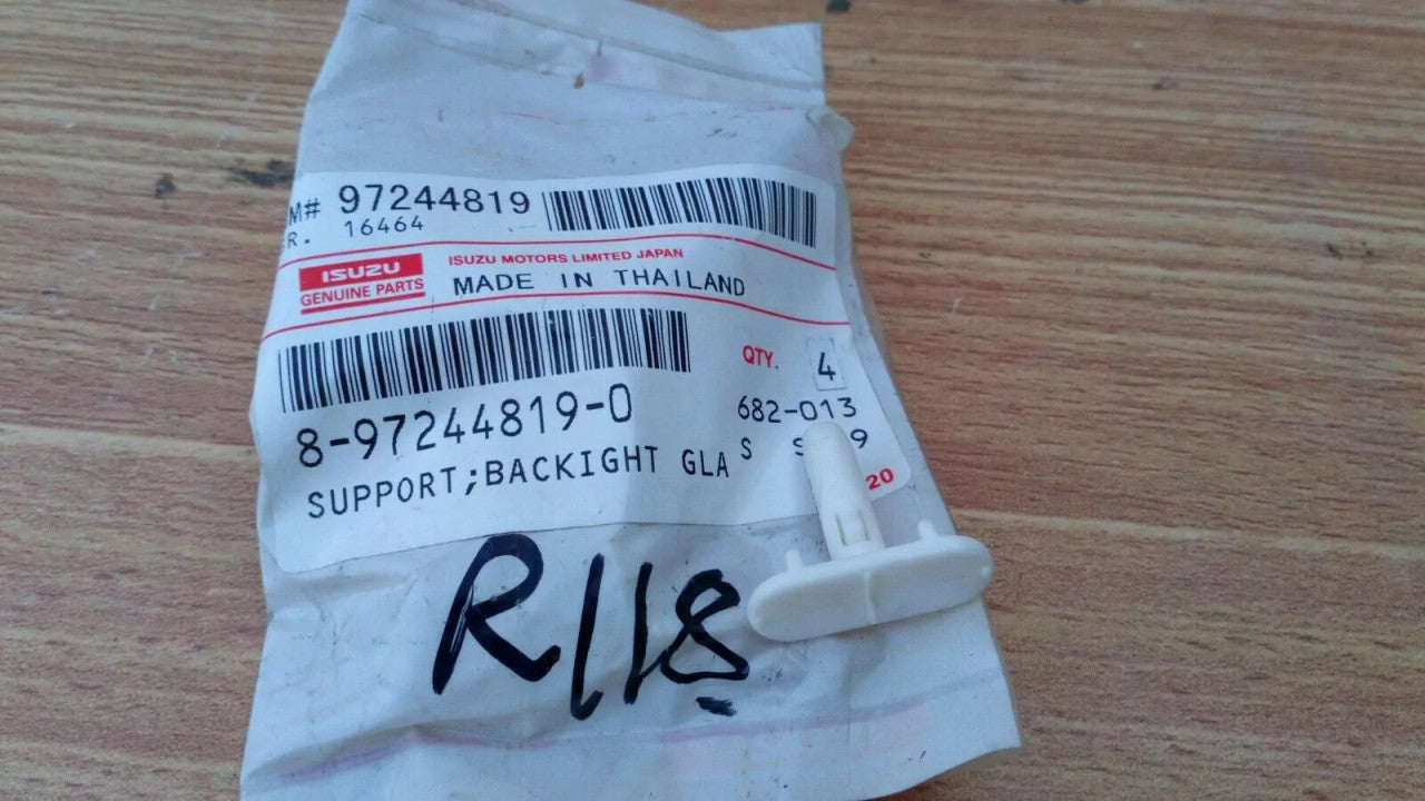 2x Rear Windshield Clips fits Isuzu Dmax D-Max 8972448190 Genuine View Front