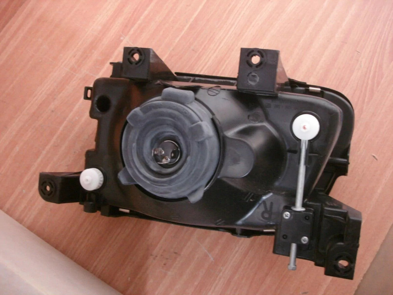 Headlight Right fits Isuzu Pickup TFS TFR Chevrolet LUV Holden Genuine 8972465061 View Left