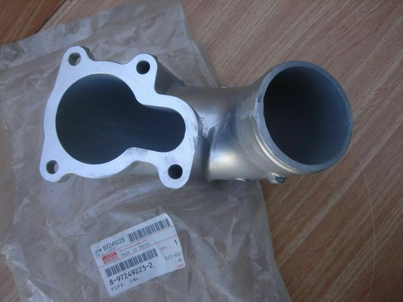 Intercooler Pipe fits Isuzu Pickup TF Chevrolet LUV Opel Campo 4JA1T Genuine 8972492232 View Upper