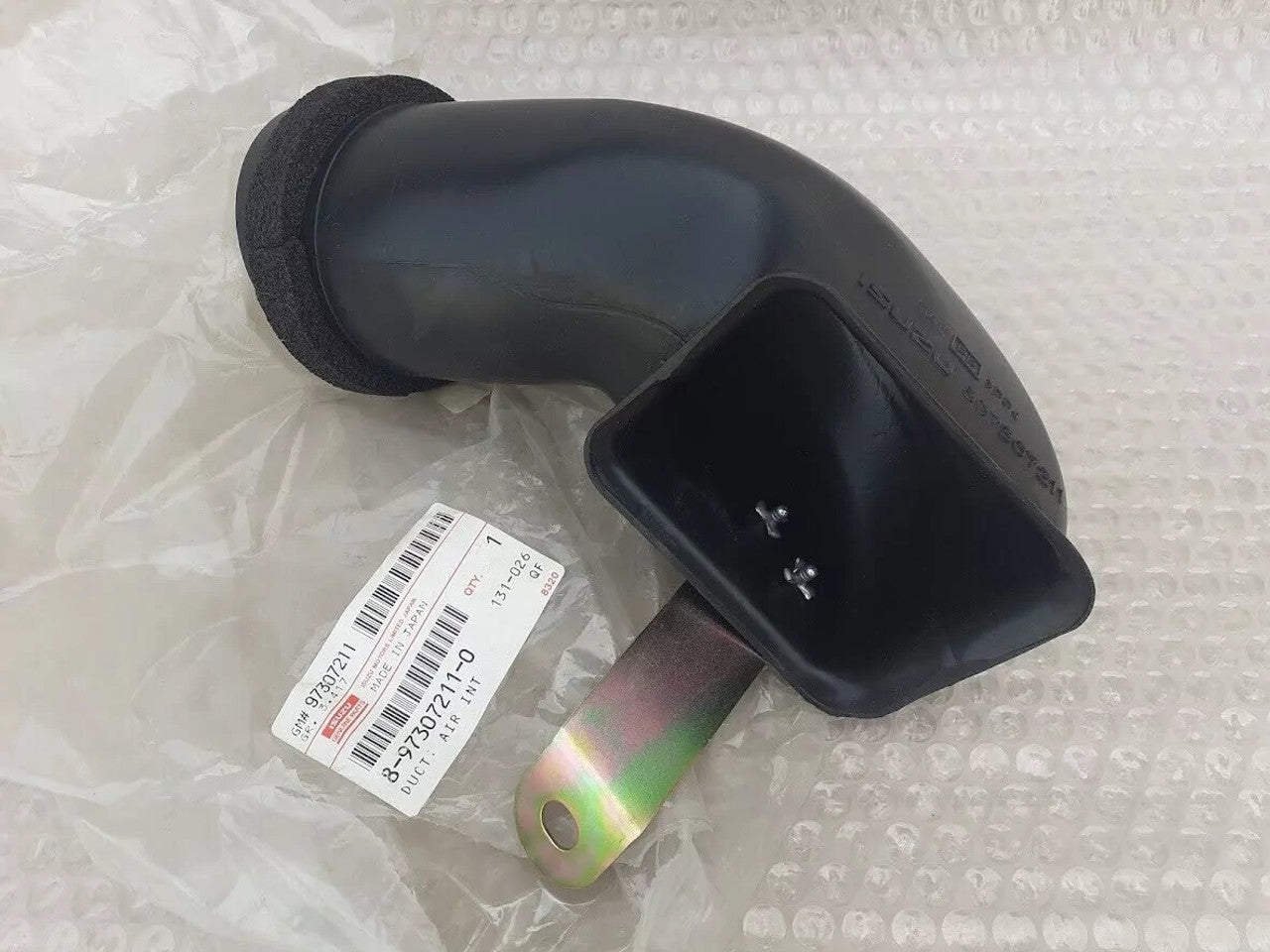 Air Filter Box Pipe Duct fits Isuzu Pickup TF Chevrolet LUV 8973072110 Genuine View Front