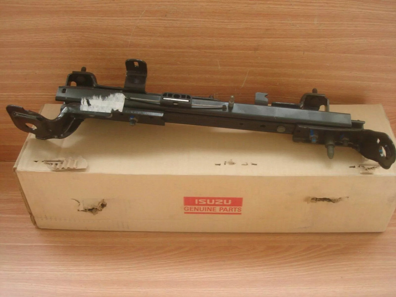 Seat Slide Adjuster Right fits Isuzu Pickup TFS TFR D-Max Dmax Genuine 8973326560 View Rear