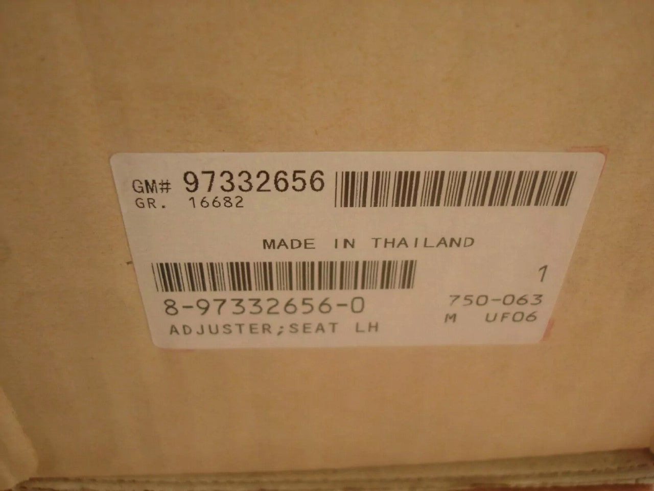 Seat Slide Adjuster Right fits Isuzu Pickup TFS TFR D-Max Dmax Genuine 8973326560 View Left
