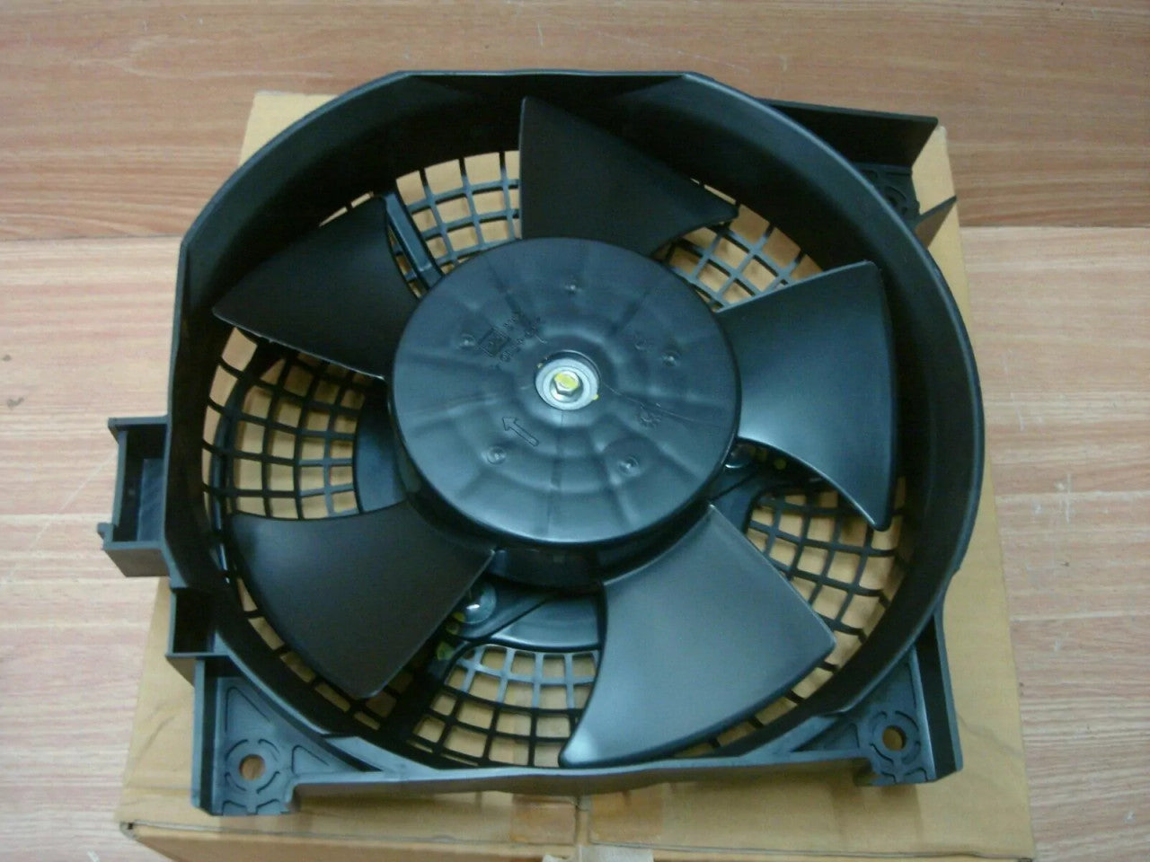 A/C Condenser Fan fits Isuzu Rodeo Dmax UCR MU UCS 8973566460 Genuine View Right