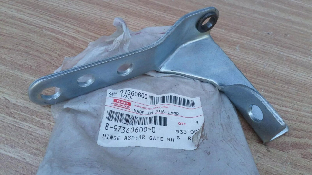 Tailgate Hinge Right fits Isuzu D-Max Dmax Rodeo Denver 8973606000 Genuine View Front
