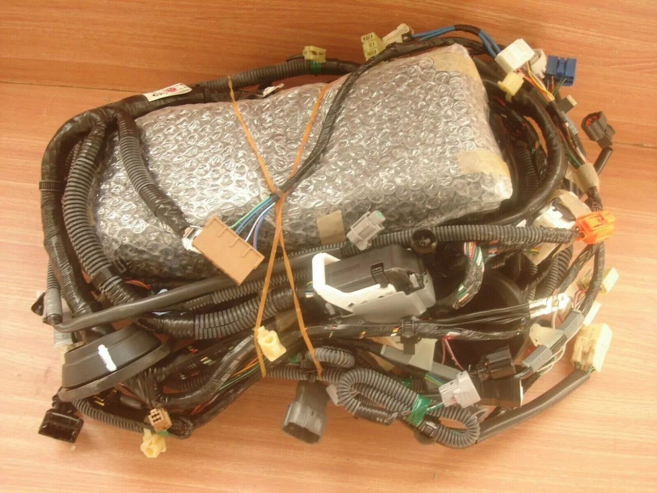 Wiring Harness fits Isuzu TFS TFR Pickup Dmax D-Max 4JA1T 8973679990 Genuine View Front