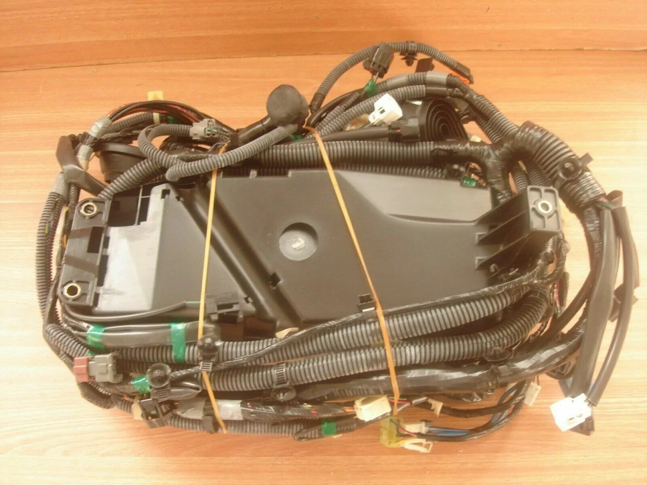 Wiring Harness fits Isuzu TFS TFR Pickup Dmax D-Max 4JA1T 8973679990 Genuine View Rear