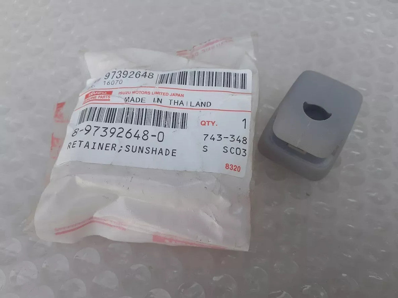 Sun Visor Clip fits Isuzu Dmax Rodeo Denver D-Max 8973926480 Genuine View Front
