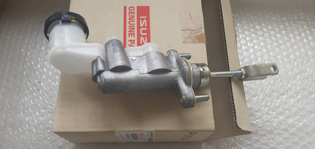 Clutch Master Cylinder fits Isuzu Dmax Rodeo Denver 8979434320 Genuine View Left