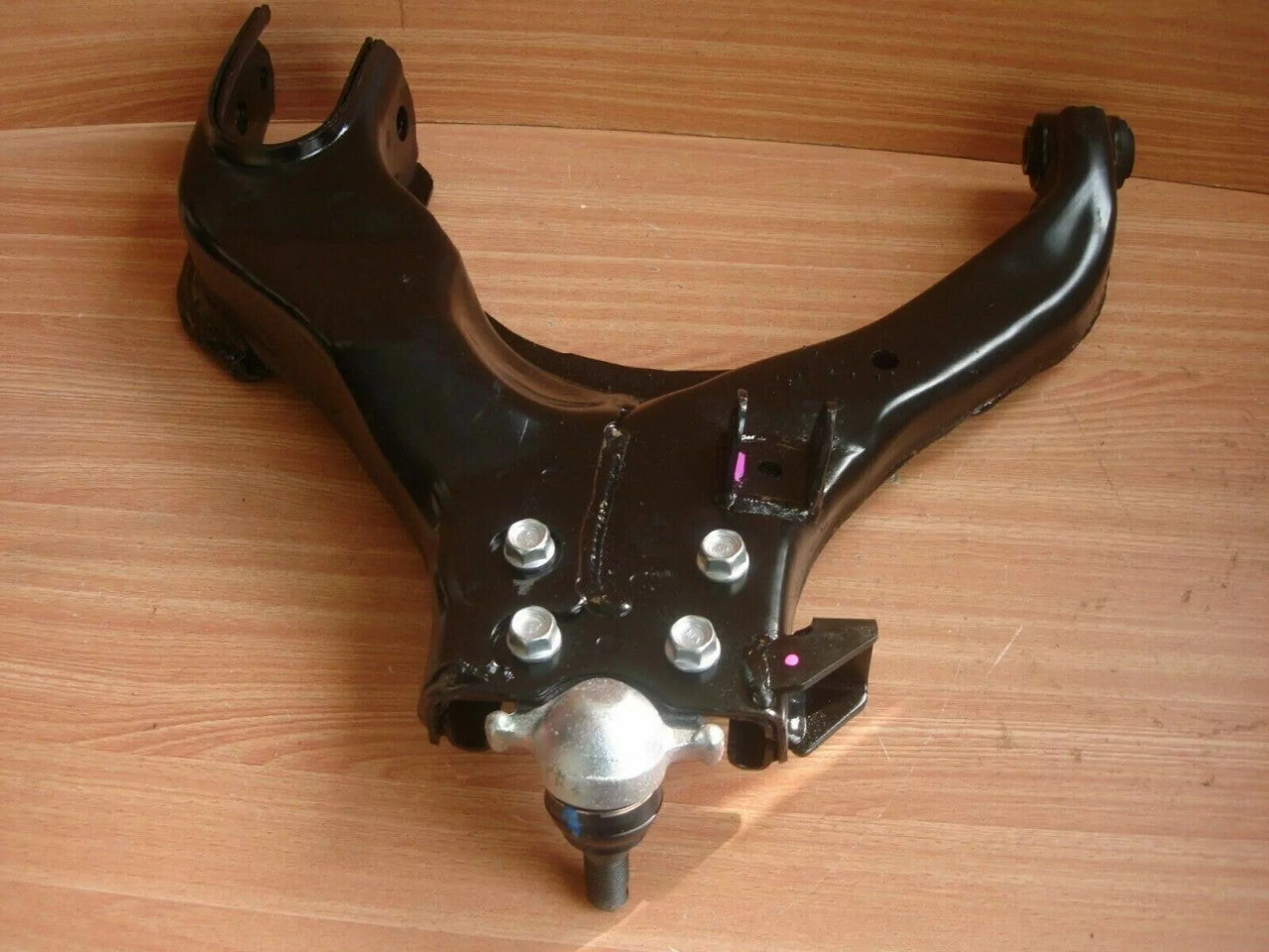 Control Arm Right Lower fits Isuzu Dmax D-Max Rodeo Denver 8980058340 Genuine View Rear