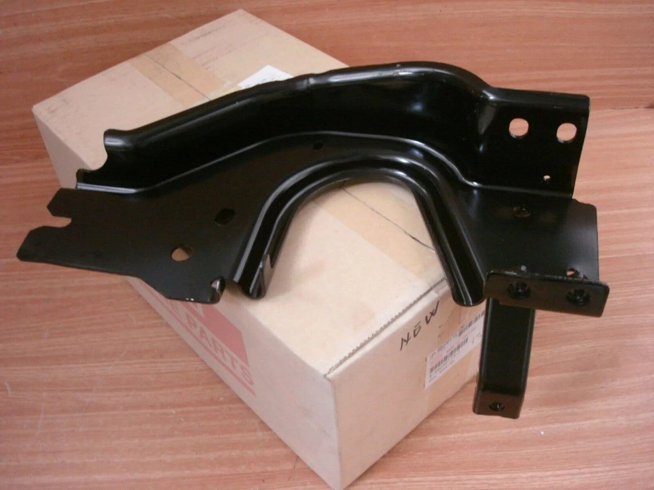 Bumper Stay Rear Left fits Isuzu Rodeo Dmax D-Max 8DH TFS54 TFS77 8980301731 View Rear
