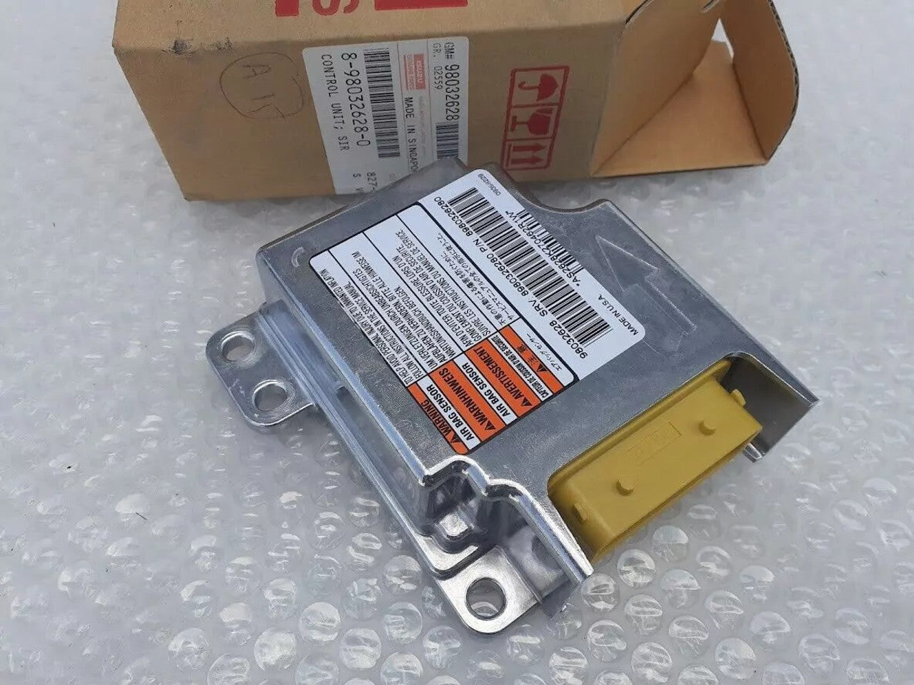 Control Unit fits Isuzu Dmax D-Max Rodeo Denver 8980326280 Genuine View Rear