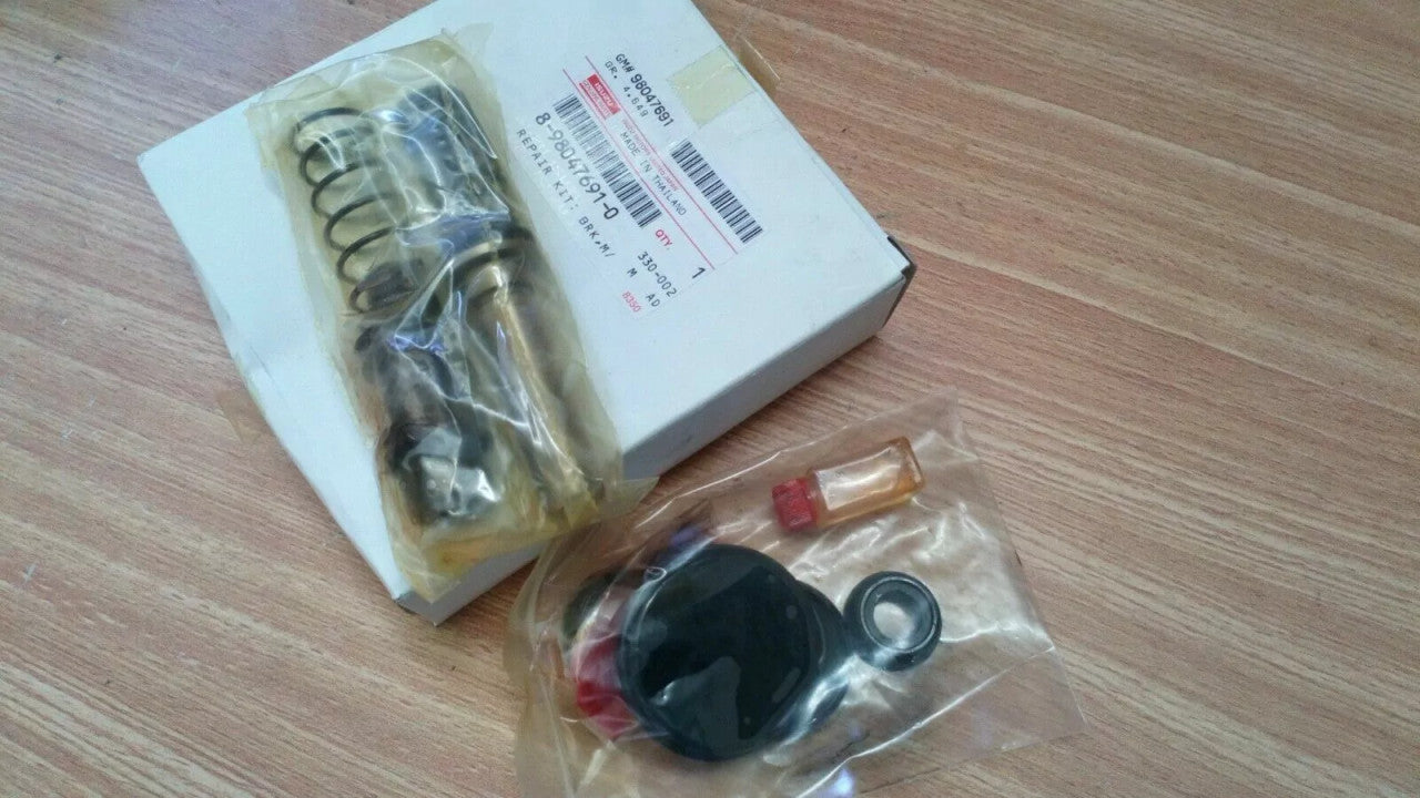 Brake Master Cylinder Repair Kit fits Isuzu Dmax D-Max Rodeo Denver 8980476910 Genuine View Front